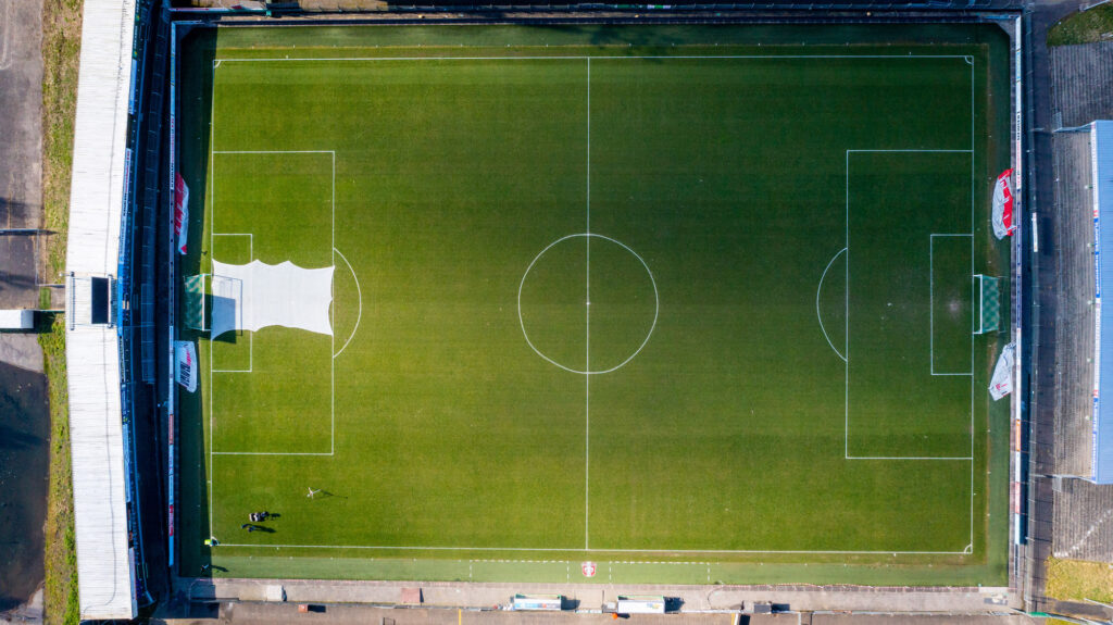 Grasmat voetbalclub FC Dordrecht - foto Cees van der Wal