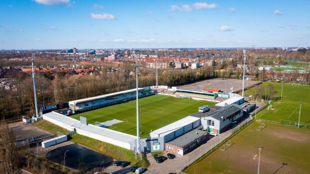 Stadion FC Dordrecht - foto Cees van der Wal